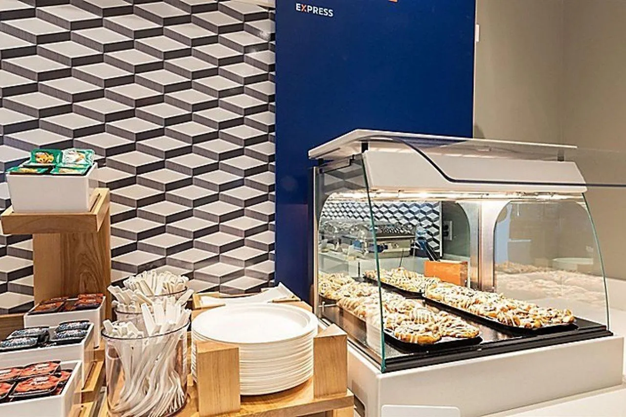 Holiday Inn Express New York City Chelsea By Ihg