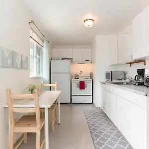 Unique, Convenient, Centrally Located Apartment Kent
